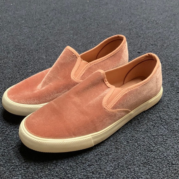Pink velvet flats - Picture 1 of 3